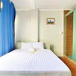 Papaya Hotel